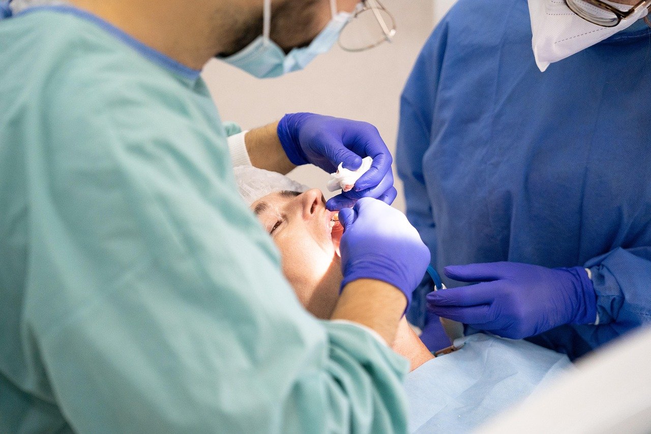 Tooth Extraction: 8 Critical Signs to Watch Tooth Extraction Critical Signs