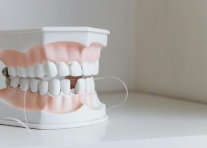 Dangerous Signs of Teeth breaking in half